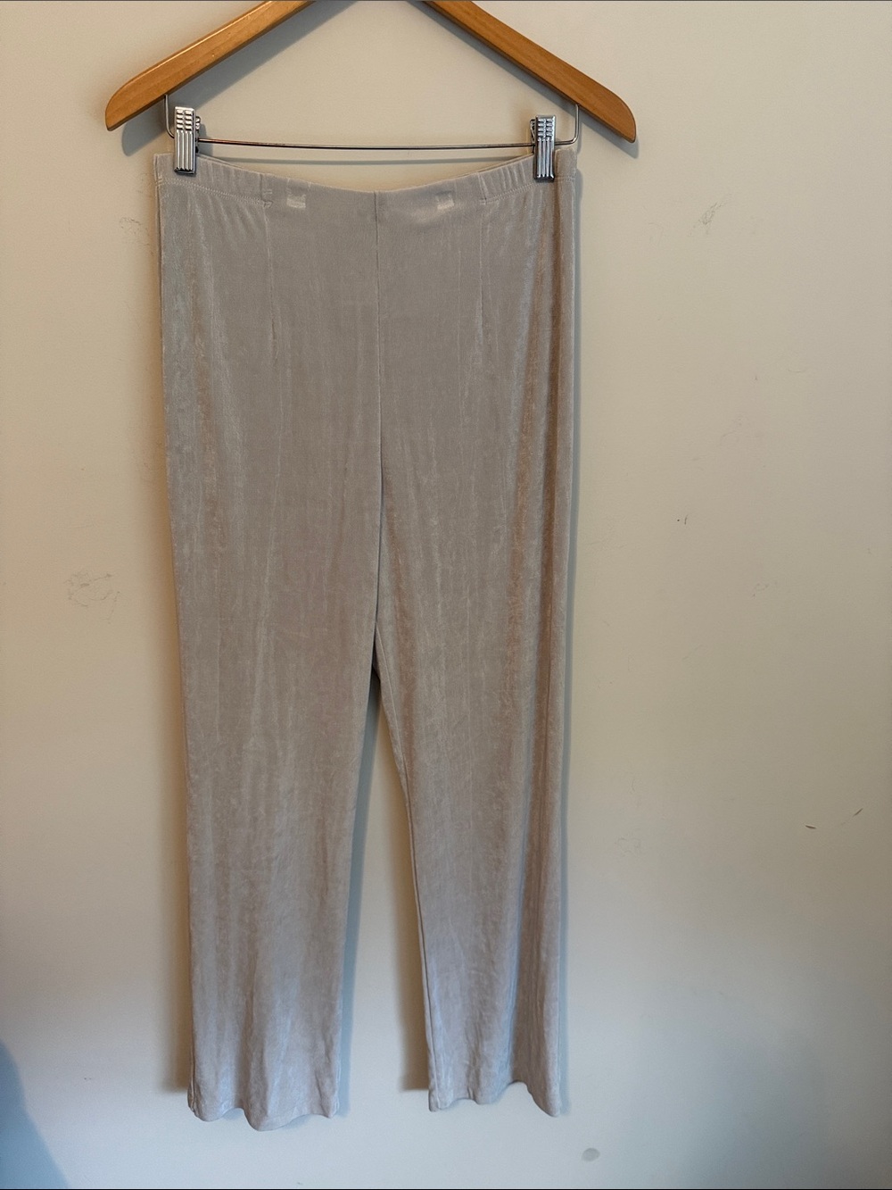 Chico’s Travelers Slinky Stretch pants Size 8/10